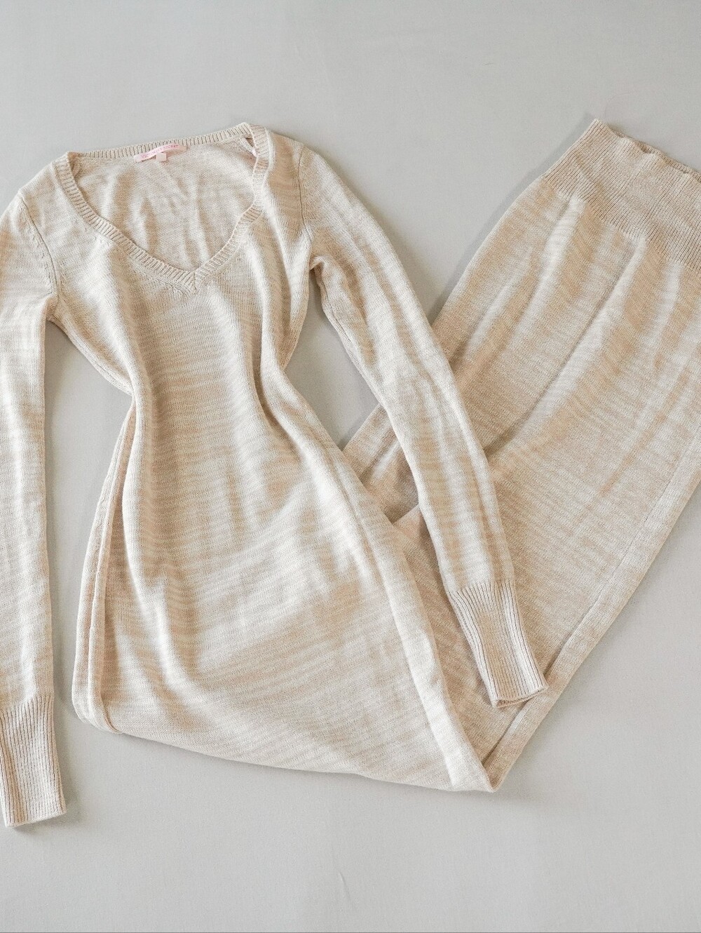 Victoria’s Secret XS Cream Knit Maxi Sweater Dress V-Neck Long Sleeve